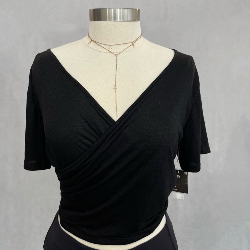 Gap fit cross over shirt